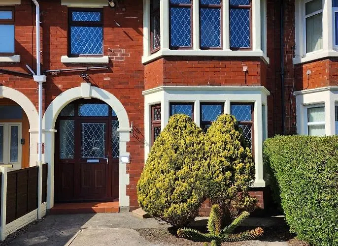 Delightful Newly Renovated 3-Bed House With Garden Beach Hut