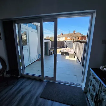 Delightful Newly Renovated 3-Bed House With Garden Beach Hut Blackpool Buitenkant foto