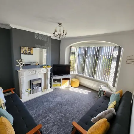 Delightful Newly Renovated 3-Bed House With Garden Beach Hut Blackpool Buitenkant foto