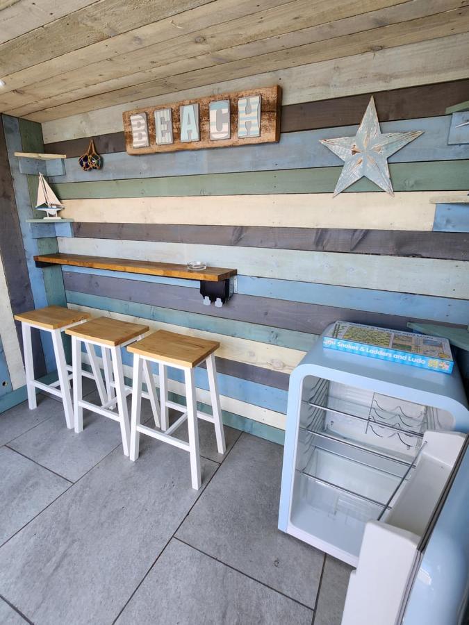 Delightful Newly Renovated 3-bed House With Garden Hut Casa vacanze