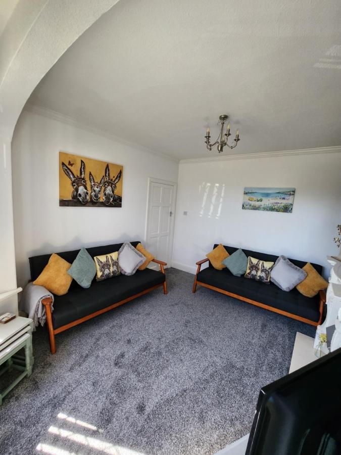 Casa vacanze Delightful Newly Renovated 3-bed House With Garden Hut Blackpool