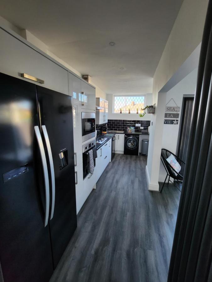 Casa vacanze Delightful Newly Renovated 3-bed House With Garden Hut *